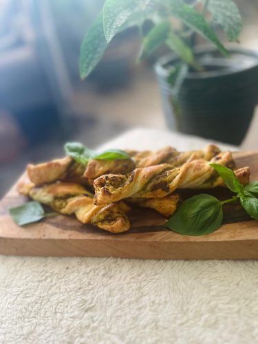 Pesto Twists